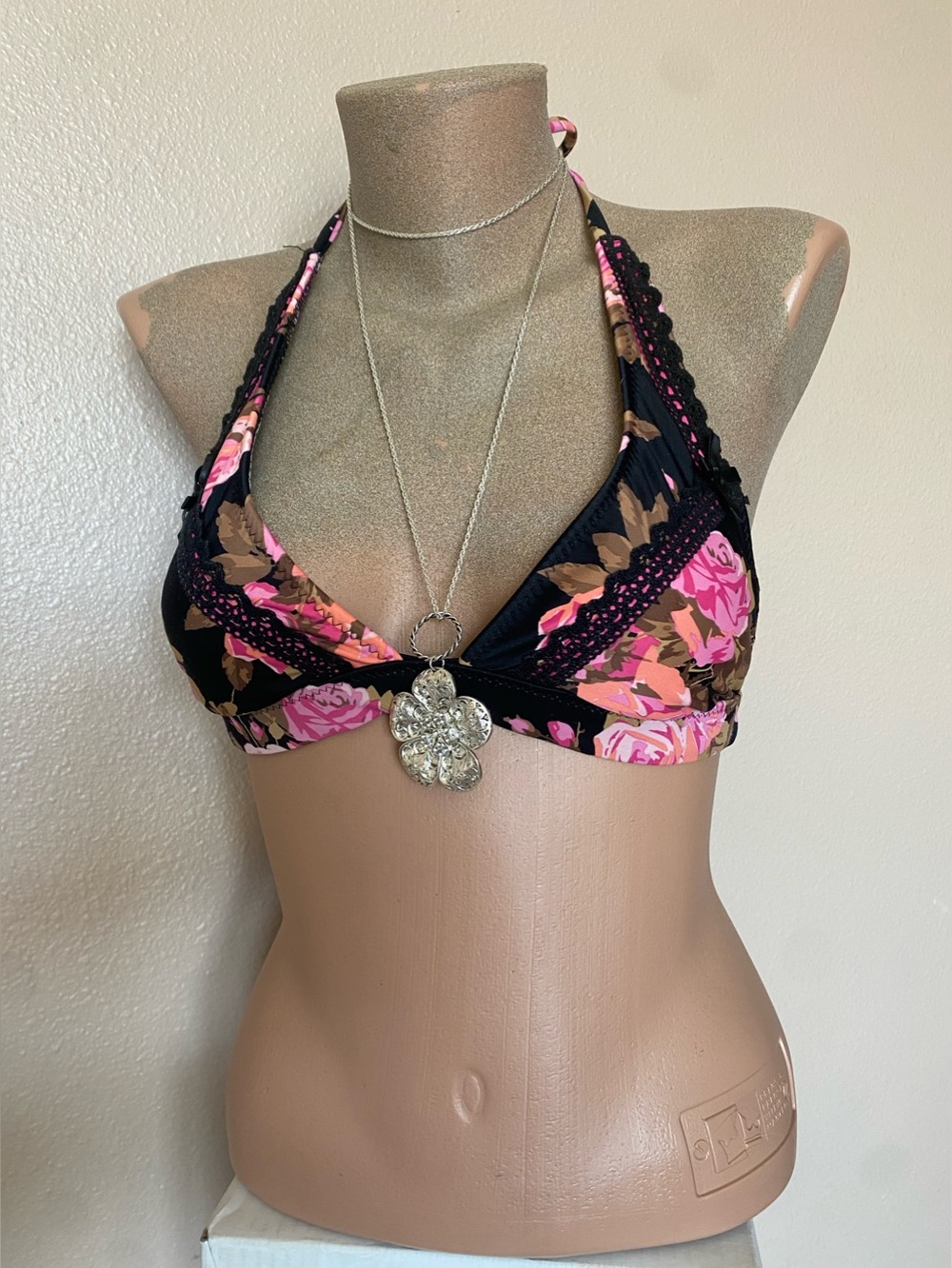 Y2k Betsey Johnson Swim Black & Pink Floral Bikini Top with Lace Trim & Bows